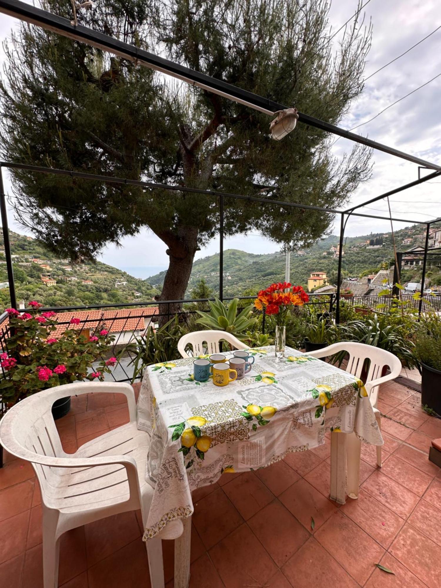 Sanremo Mare E Relax - Affittasi "Casa Illiade" Con Parcheggio Libero, Terrazza E Wi-Fi 아파트 외부 사진